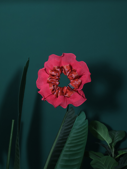 Hua Scrunchie in Pink